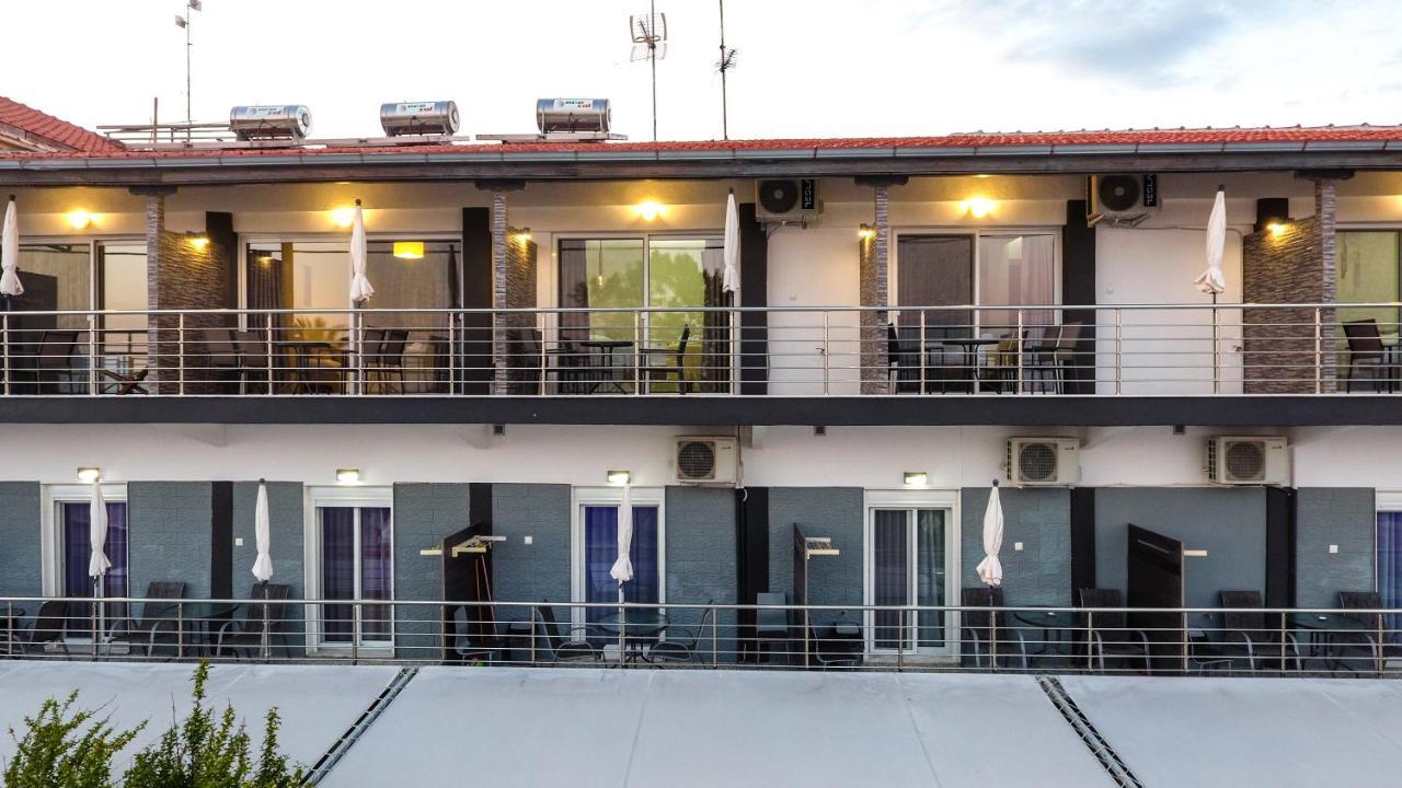 Nikolaidis Apartments Nea Plagia Eksteriør billede